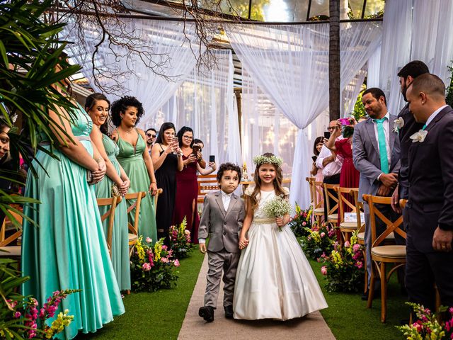 O casamento de André e Karina em Belo Horizonte, Minas Gerais 17