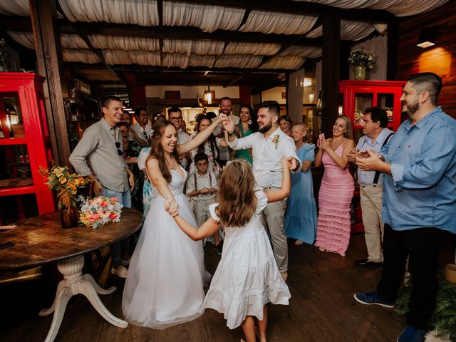 O casamento de Tiago Leão  e Bruna Leão  em Bombinhas, Santa Catarina 24