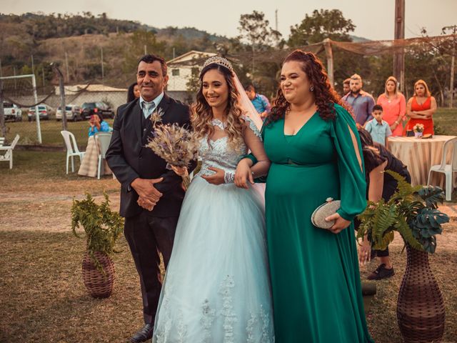O casamento de Yandra e Matheus em Viana, Espírito Santo 15