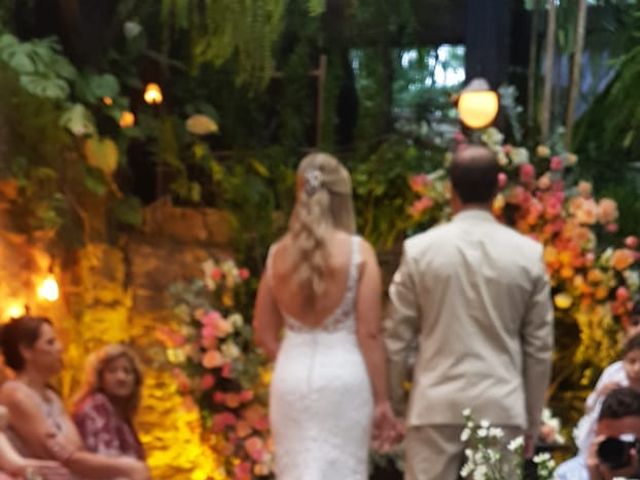 O casamento de Denis Marcos  e Aline em Rio de Janeiro, Rio de Janeiro 32
