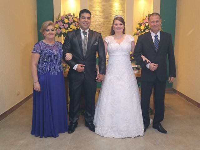 O casamento de Adones e Giovana  em São Paulo 14
