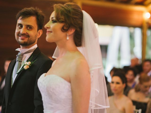 O casamento de Tiago e Rebeca  em Curitiba, Paraná 18
