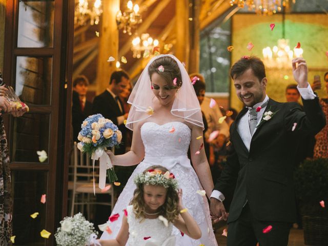 O casamento de Tiago e Rebeca  em Curitiba, Paraná 19