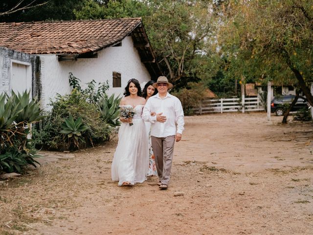 O casamento de Enio e Tathianna em Alto Paraíso de Goiás, Goiás 13