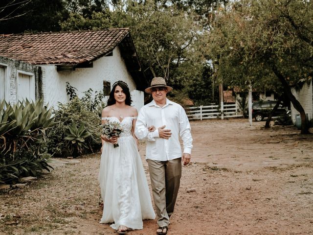O casamento de Enio e Tathianna em Alto Paraíso de Goiás, Goiás 14