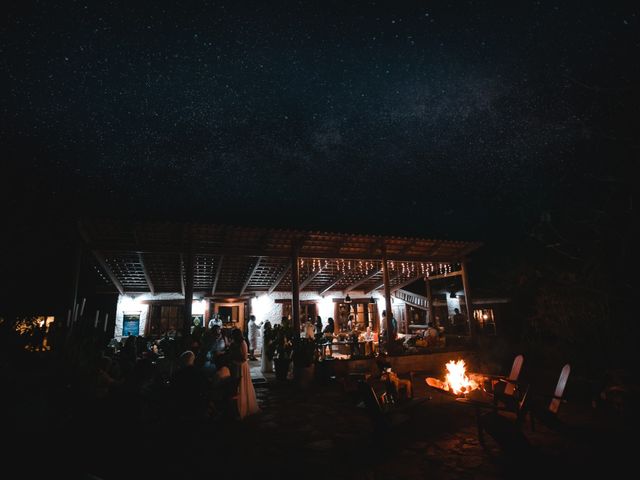 O casamento de Enio e Tathianna em Alto Paraíso de Goiás, Goiás 33