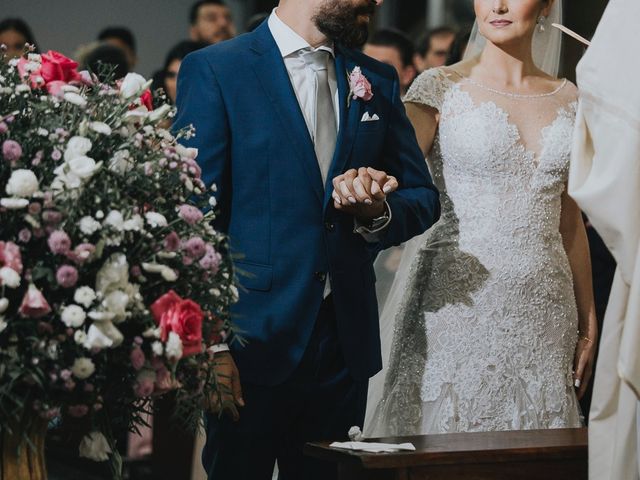 O casamento de Tiago e Ana Luiza em Belo Horizonte, Minas Gerais 144