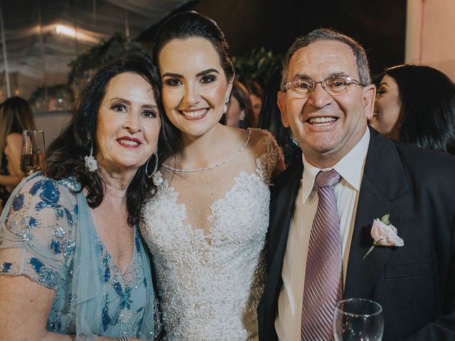 O casamento de Tiago e Ana Luiza em Belo Horizonte, Minas Gerais 211