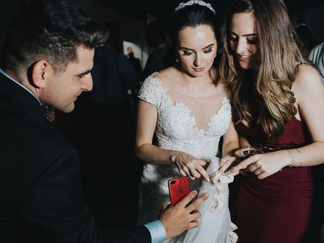 O casamento de Tiago e Ana Luiza em Belo Horizonte, Minas Gerais 234