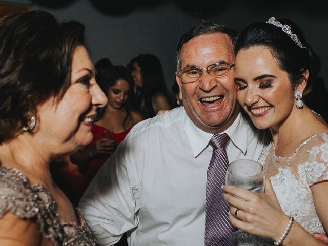 O casamento de Tiago e Ana Luiza em Belo Horizonte, Minas Gerais 258