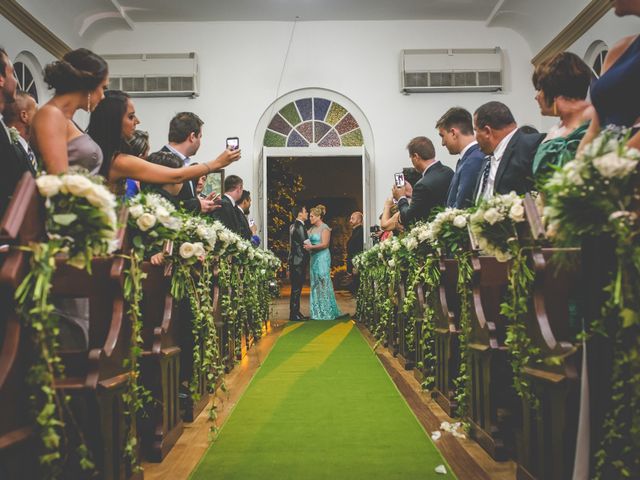 O casamento de Fernando e Bruna em Florianópolis, Santa Catarina 30