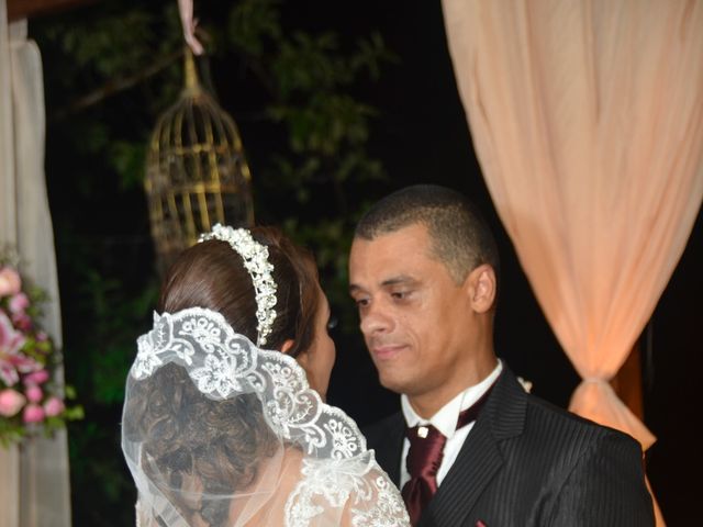 O casamento de André e Evelyn  em São Gonçalo, Rio de Janeiro 21