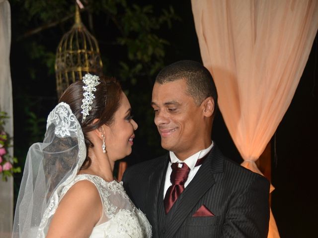 O casamento de André e Evelyn  em São Gonçalo, Rio de Janeiro 24