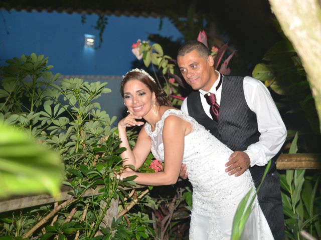 O casamento de André e Evelyn  em São Gonçalo, Rio de Janeiro 26