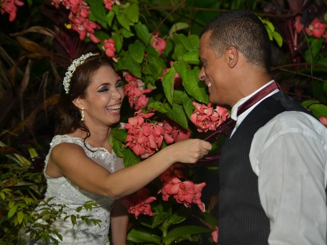 O casamento de André e Evelyn  em São Gonçalo, Rio de Janeiro 29