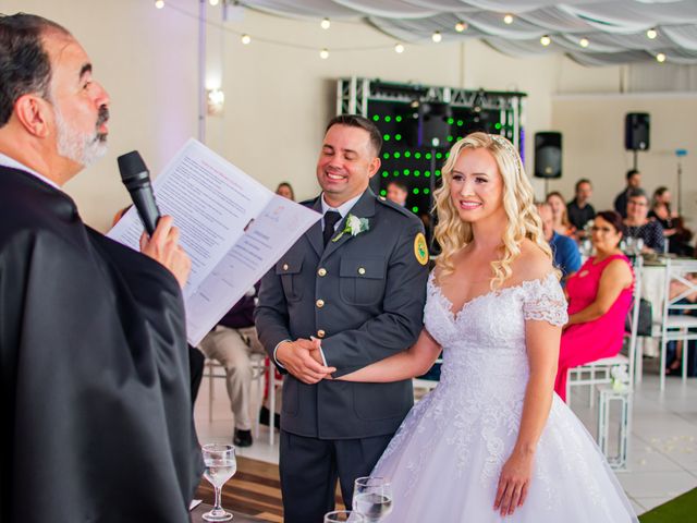 O casamento de Guilherme e Monique em Almirante Tamandaré, Paraná 19