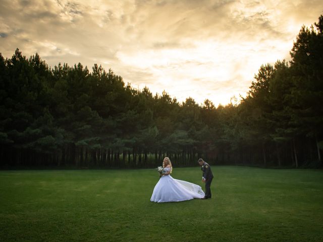 O casamento de Guilherme e Monique em Almirante Tamandaré, Paraná 32