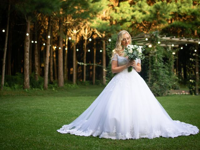 O casamento de Guilherme e Monique em Almirante Tamandaré, Paraná 35