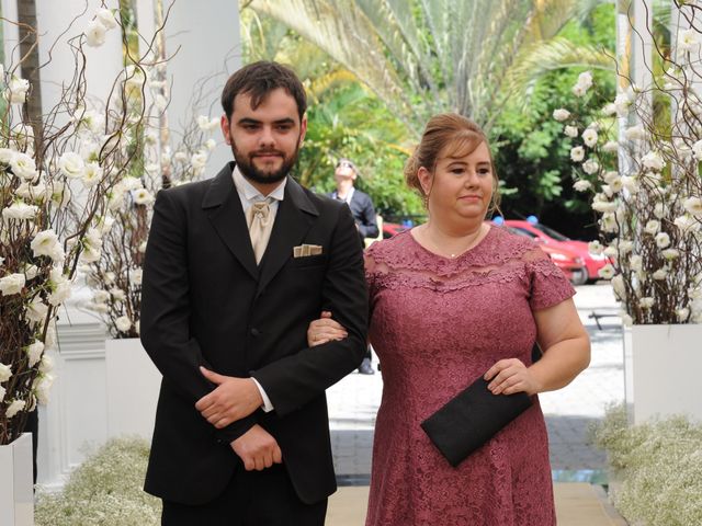 O casamento de Carlos e Camila em Itapecerica da Serra, São Paulo 8