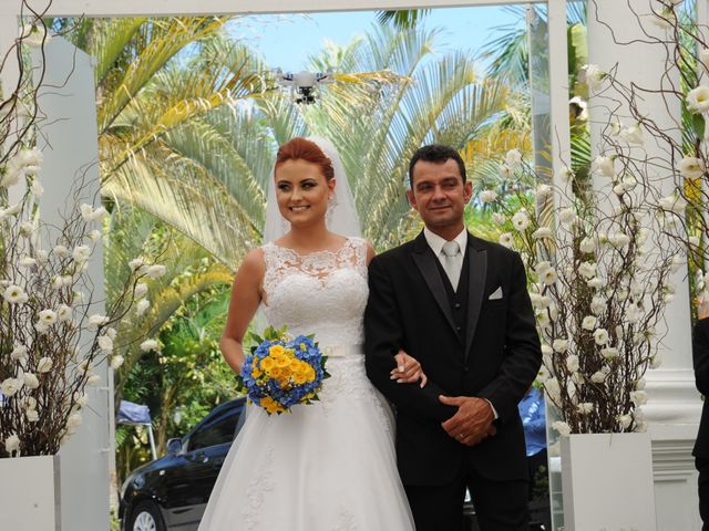 O casamento de Carlos e Camila em Itapecerica da Serra, São Paulo 13