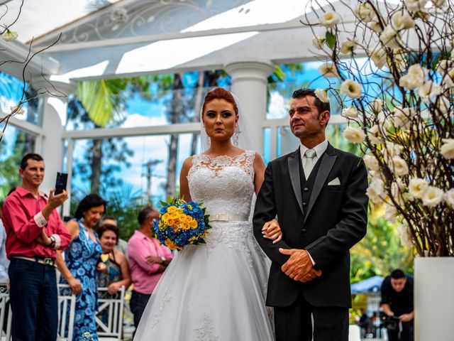 O casamento de Carlos e Camila em Itapecerica da Serra, São Paulo 15