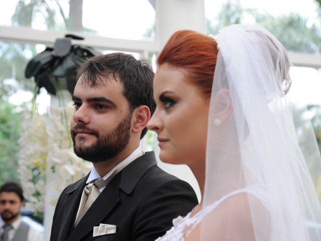 O casamento de Carlos e Camila em Itapecerica da Serra, São Paulo 24