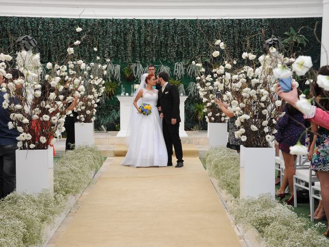 O casamento de Carlos e Camila em Itapecerica da Serra, São Paulo 28