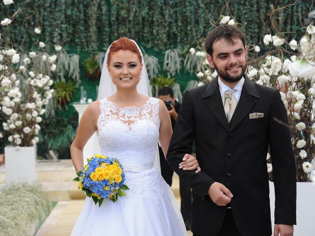 O casamento de Carlos e Camila em Itapecerica da Serra, São Paulo 29