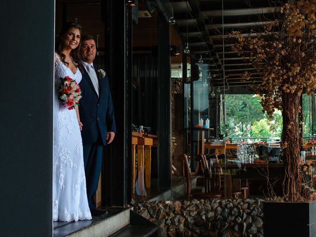 O casamento de André e Carolina em Itapema, Santa Catarina 23