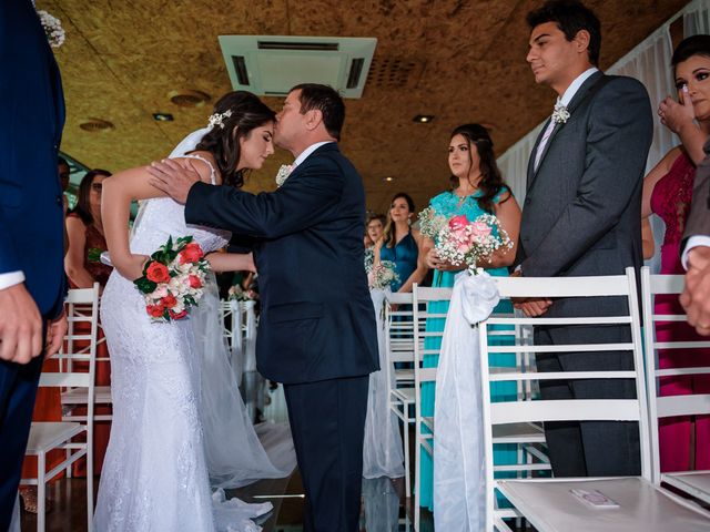 O casamento de André e Carolina em Itapema, Santa Catarina 32