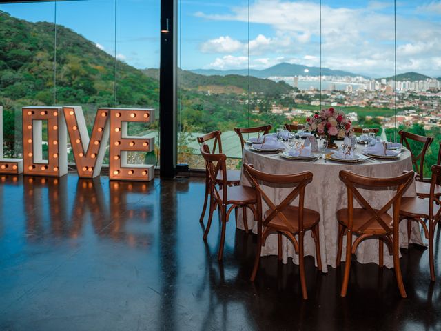 O casamento de André e Carolina em Itapema, Santa Catarina 38