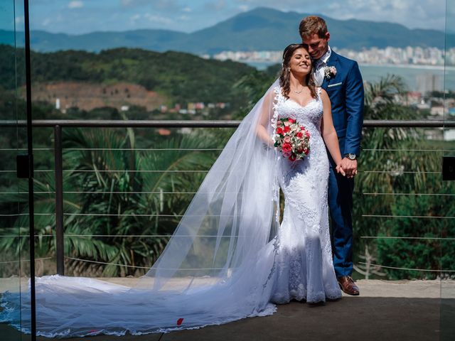 O casamento de André e Carolina em Itapema, Santa Catarina 62