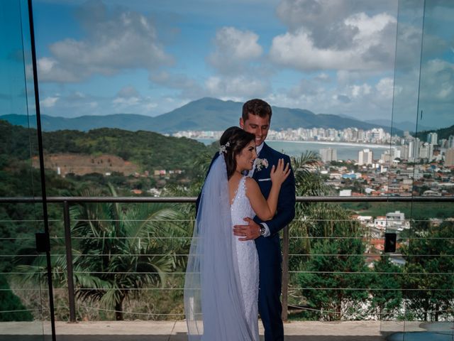 O casamento de André e Carolina em Itapema, Santa Catarina 64