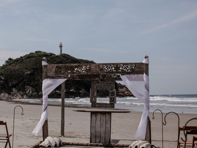 O casamento de Vinicius e Mayara em Ilha do Mel, Paraná 66