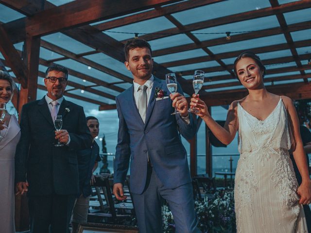 O casamento de Junior e Danielle em Bombinhas, Santa Catarina 10