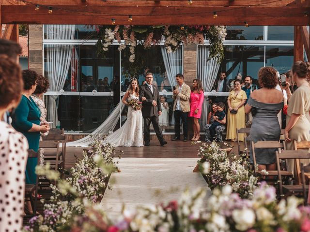 O casamento de Junior e Danielle em Bombinhas, Santa Catarina 13