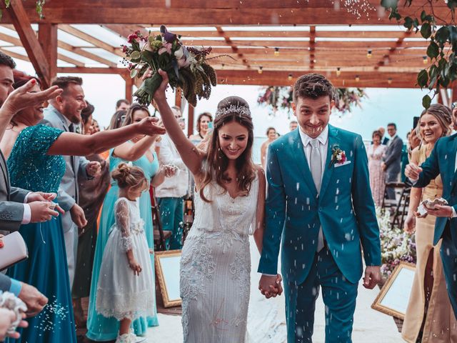 O casamento de Junior e Danielle em Bombinhas, Santa Catarina 22