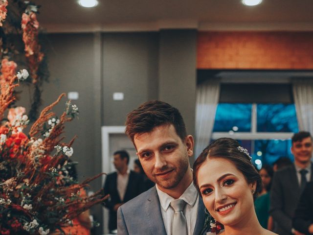 O casamento de Junior e Danielle em Bombinhas, Santa Catarina 26