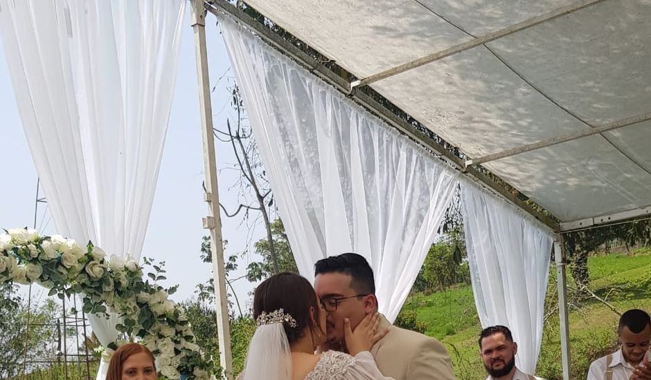 O casamento de Vinicius  e Tayna em Guararema, São Paulo Estado