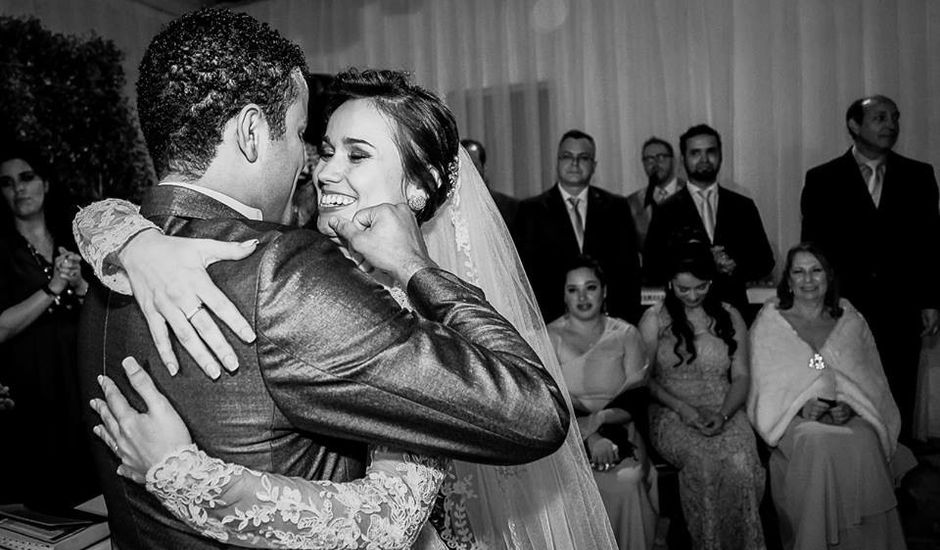 O casamento de Fabrício e Lívia em Mogi das Cruzes, São Paulo Estado