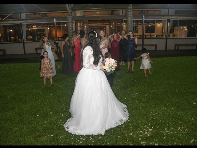 O casamento de Renan  e Beatriz  em Curitiba, Paraná 24