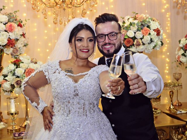 O casamento de Jhonatan e Renata em Carapicuíba, São Paulo Estado 42