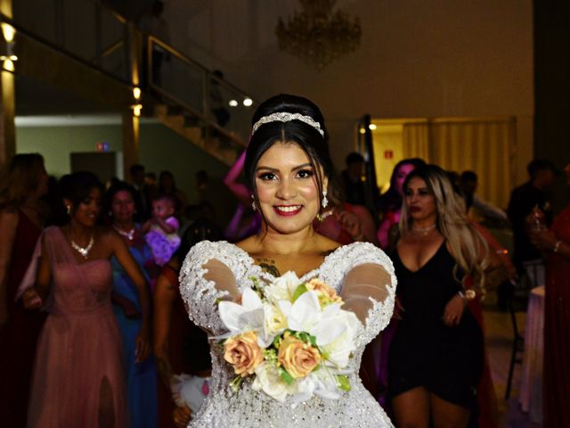 O casamento de Jhonatan e Renata em Carapicuíba, São Paulo Estado 52