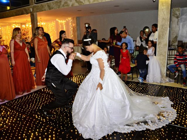 O casamento de Jhonatan e Renata em Carapicuíba, São Paulo Estado 54