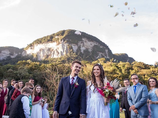O casamento de Carlos e Fiama em Rio dos Cedros, Santa Catarina 37