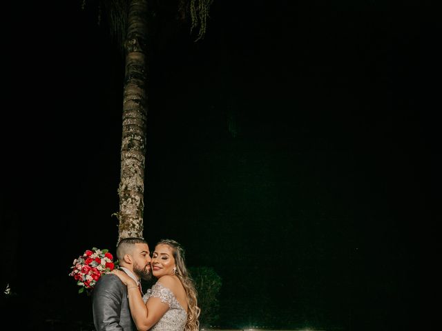 O casamento de Alexandre e Silmare em Embu, São Paulo 11