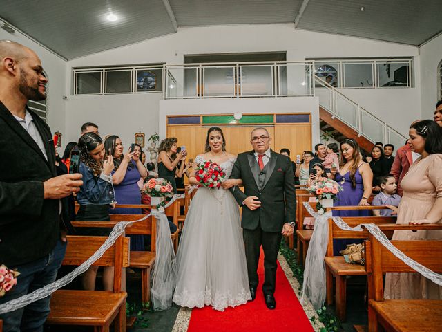O casamento de Alexandre e Silmare em Embu, São Paulo 21