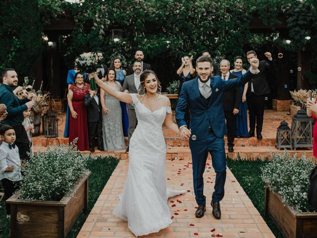 O casamento de Gustavo e Claudia em Porto Alegre, Rio Grande do Sul 40
