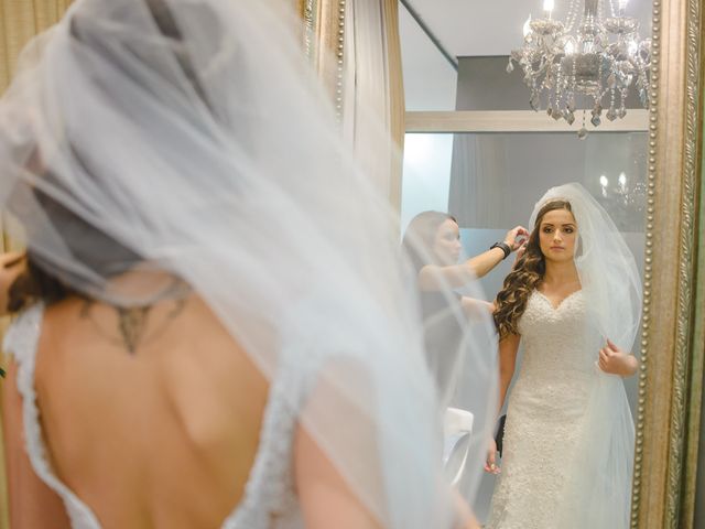 O casamento de Gustavo e Loriane em Itapema, Santa Catarina 13