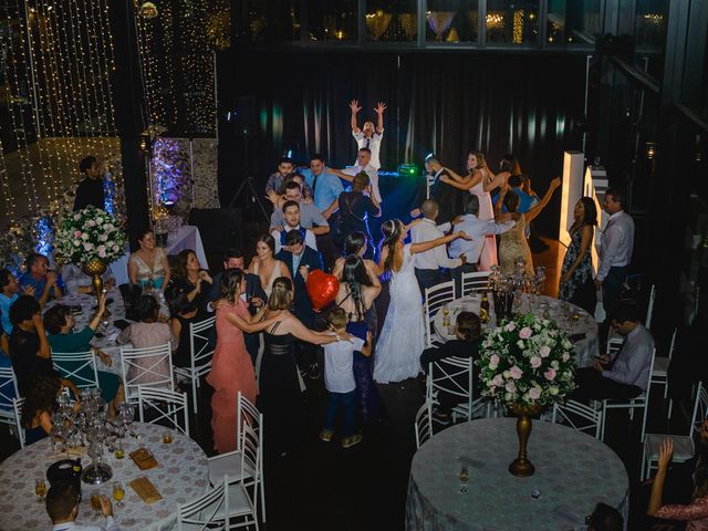 O casamento de Gustavo e Loriane em Itapema, Santa Catarina 38